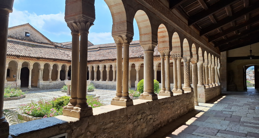 As comunidades não são empresas: a cultura gerencial extingue os carismas